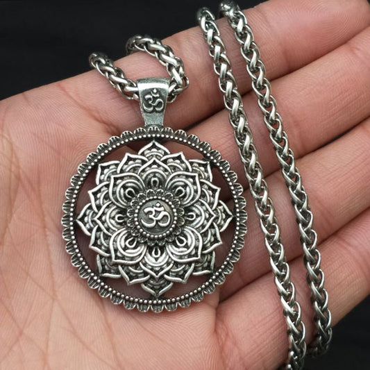 2024 New Zinc Alloy Om Pendant Necklace - Rudraksha Mala Jewelry